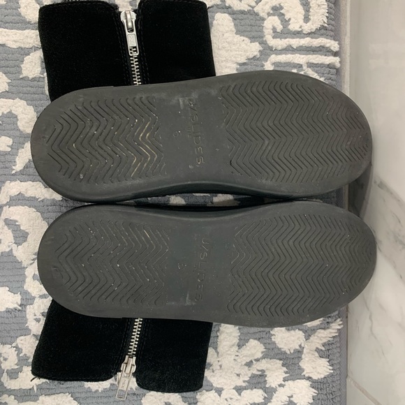 J Slides Henley Booties Black Platform Suede 6 - Picture 4 of 4